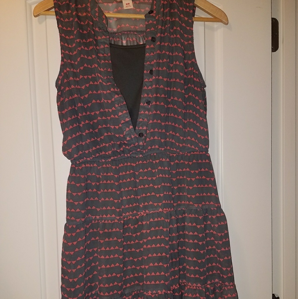 Sleeveless dress